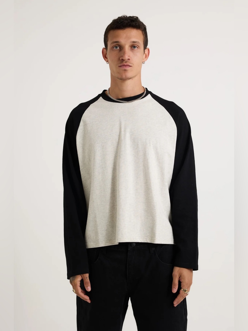 Bronze Snake Raglan Cropped Long Sleeve Crew Neck Tee - Black and White